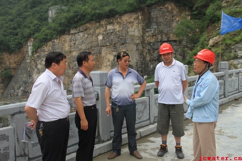 加強(qiáng)防汛督查，確保安全度汛