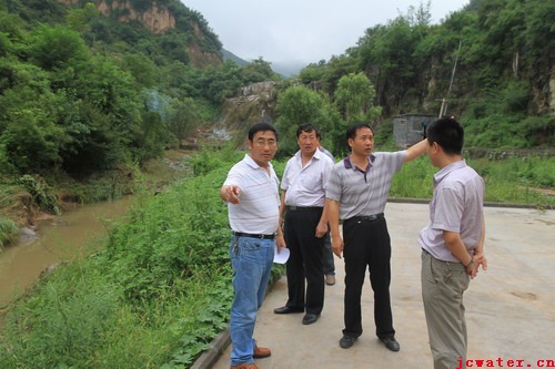 加強(qiáng)防汛督查，確保安全度汛